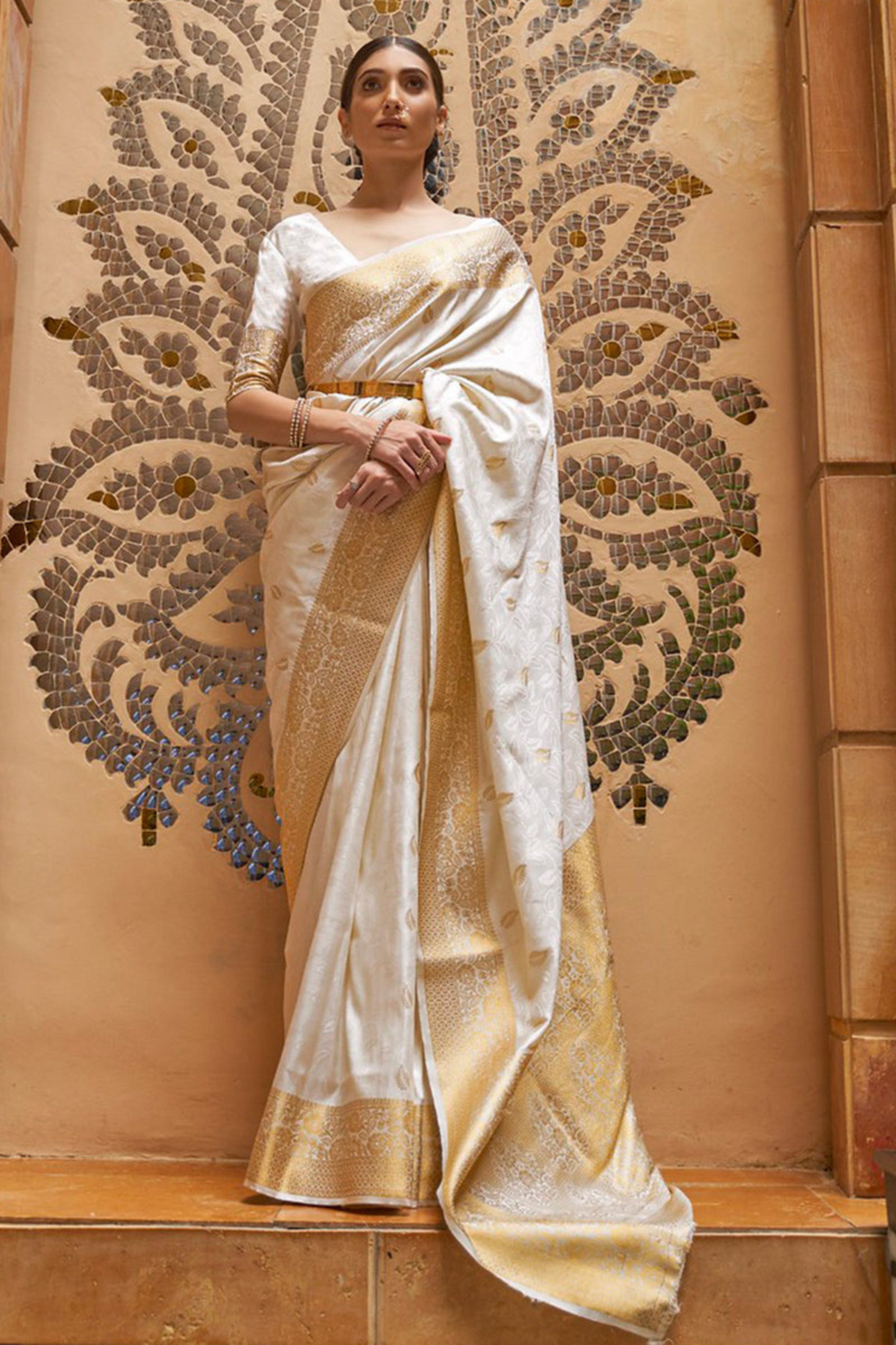 Pearl White Pure Kanjivaram Soft Silk Saree with Zari Work