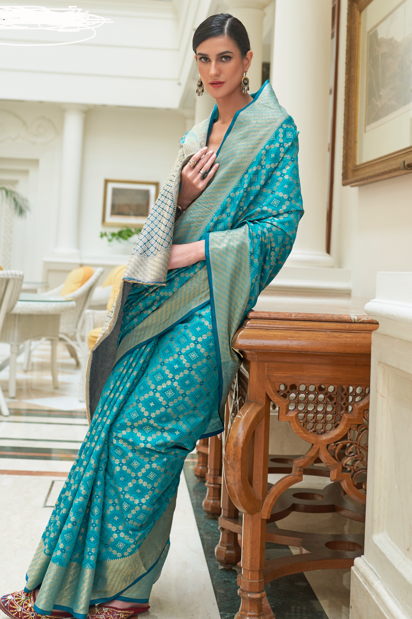 Sapphire Blue Exquisite Patola Silk Saree with Handloom Weaving